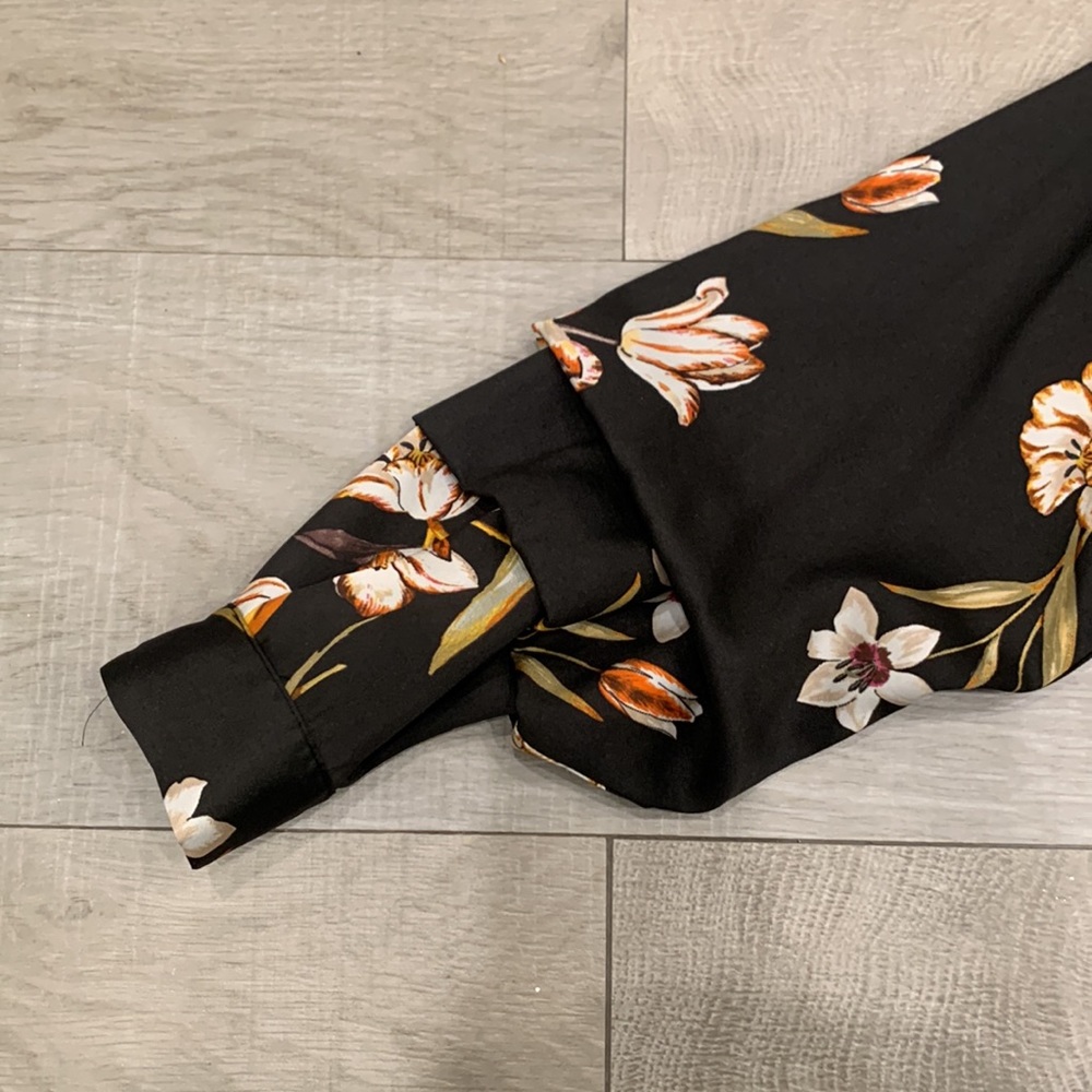 Zara Floral Patterned Draped Sleeve Button Down - image 5
